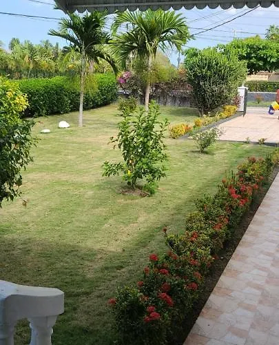 Eslyn Hotel 3*